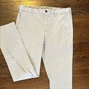 Men’s tan chinos UNIQLO size 34 x 34